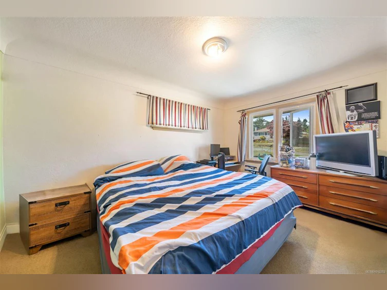 215 Suzanne Place, View Royal, BC, V9B 1P2 - 12