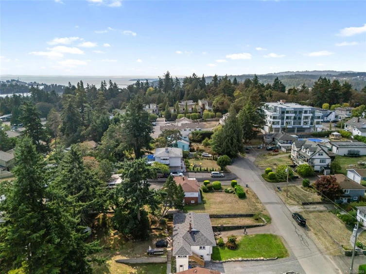 215 Suzanne Place, View Royal, BC, V9B 1P2 - 33