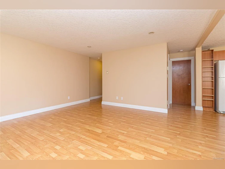 5071 Clutesi Street, Saanich, BC, V8Y 1X5 - 42