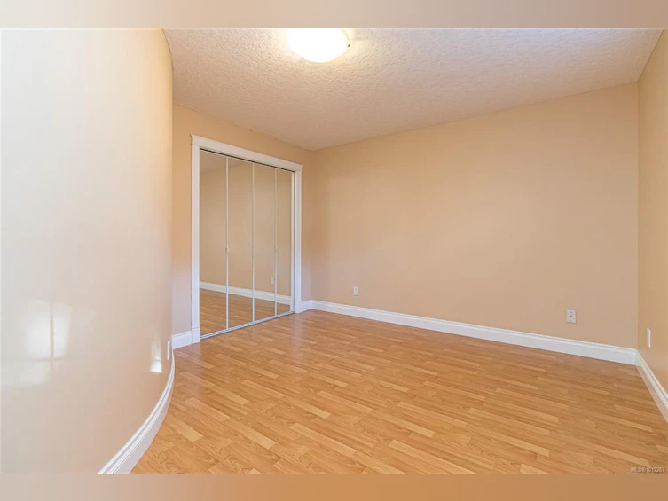 5071 Clutesi Street, Saanich, BC, V8Y 1X5 - 46