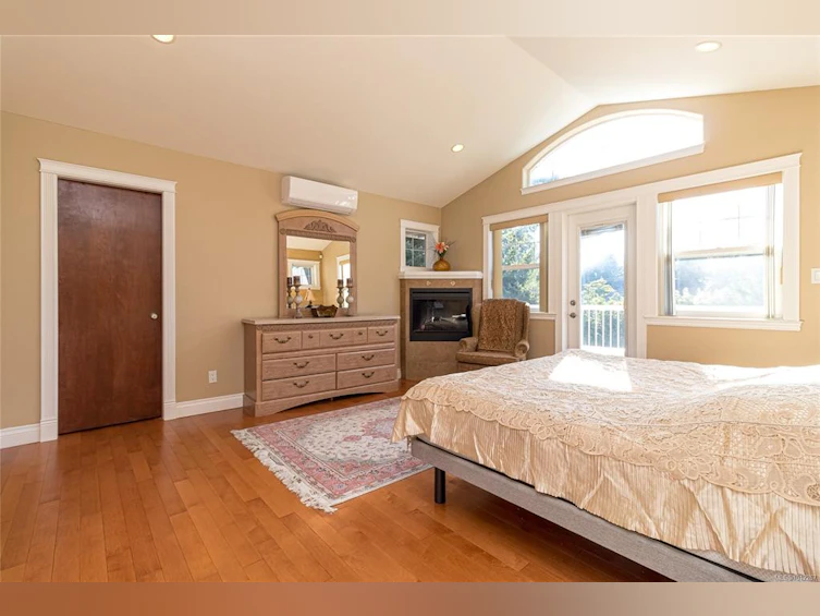 5071 Clutesi Street, Saanich, BC, V8Y 1X5 - 27