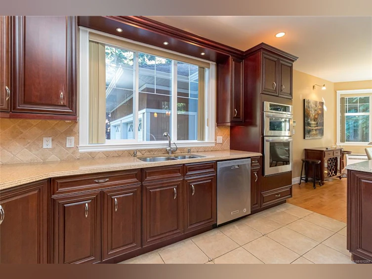 5071 Clutesi Street, Saanich, BC, V8Y 1X5 - 17