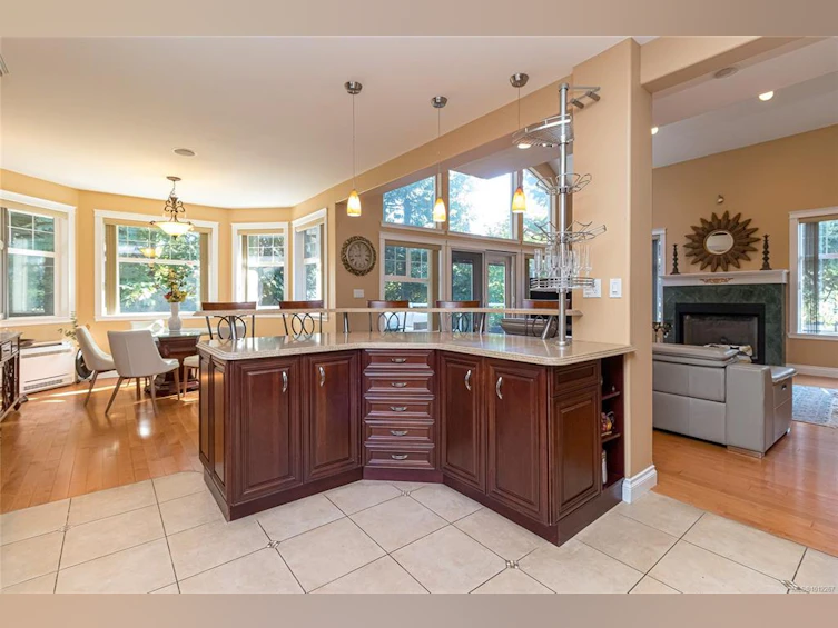 5071 Clutesi Street, Saanich, BC, V8Y 1X5 - 18