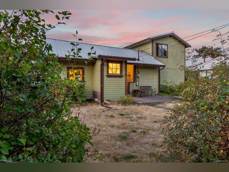 1838 Astra Road, Comox, BC, V9M 4B4 - 31