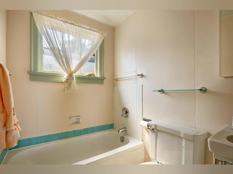 1838 Astra Road, Comox, BC, V9M 4B4 - 8