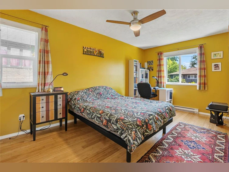 2808 Wyndeatt Avenue, Saanich, BC, V9A 2L8 - 10