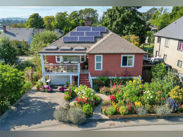 2808 Wyndeatt Avenue, Saanich, BC, V9A 2L8 - 34