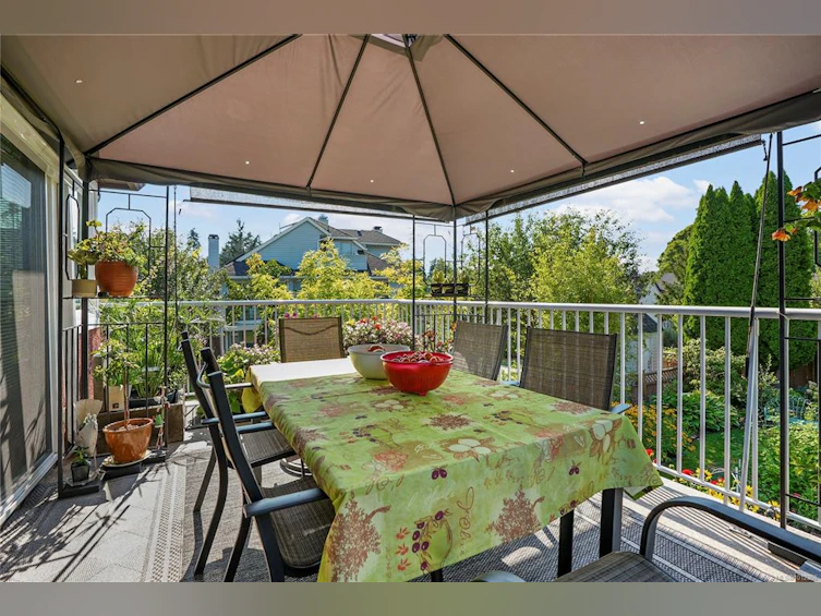 2808 Wyndeatt Avenue, Saanich, BC, V9A 2L8 - 22