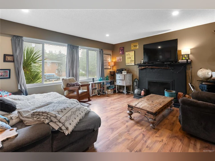 1550 Larch Road, Ucluelet, BC, V0R 3A0 - 2
