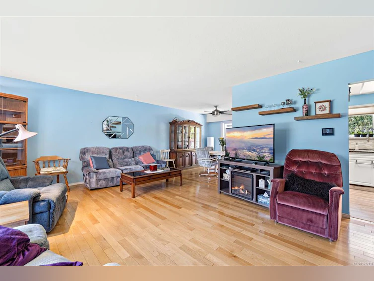 707 Howard Avenue, Nanaimo, BC, V9R 3S9 - 12