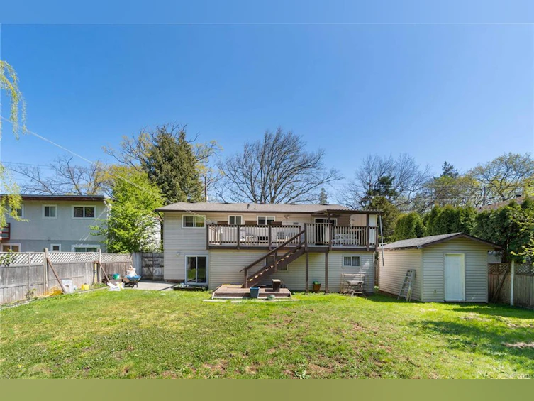 707 Howard Avenue, Nanaimo, BC, V9R 3S9 - 19