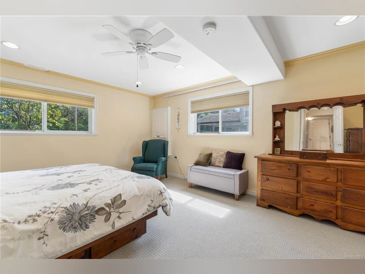 707 Howard Avenue, Nanaimo, BC, V9R 3S9 - 10