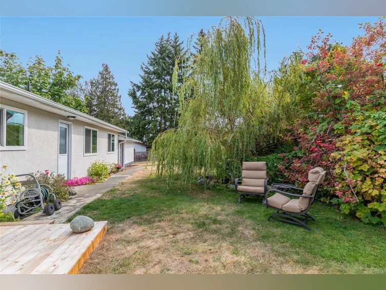 228 Potlatch Street, Parksville, BC, V9P 1K3 - 40