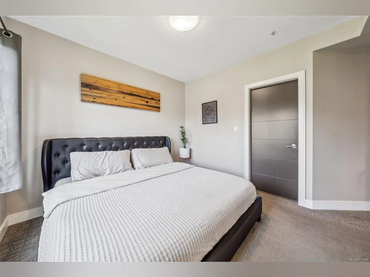 304-1011 Burdett Avenue, Victoria, BC, V8V 3G9 - 18