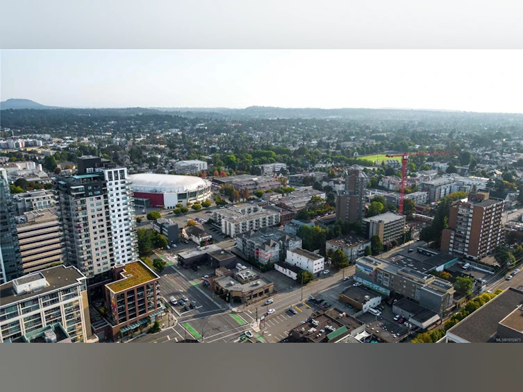 311-827 North Park Street, Victoria, BC, V8W 3Y3 - 2