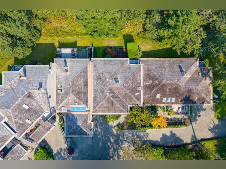 109-2829 Arbutus Road, Saanich, BC, V8N 5X5 - 3