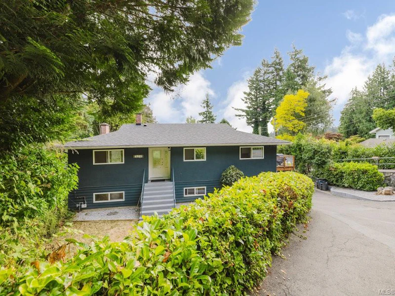 4905 Lochside Drive, Saanich BC V8Y 2E6