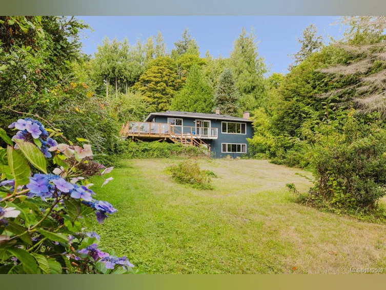 4905 Lochside Drive, Saanich, BC, V8Y 2E6 - 20