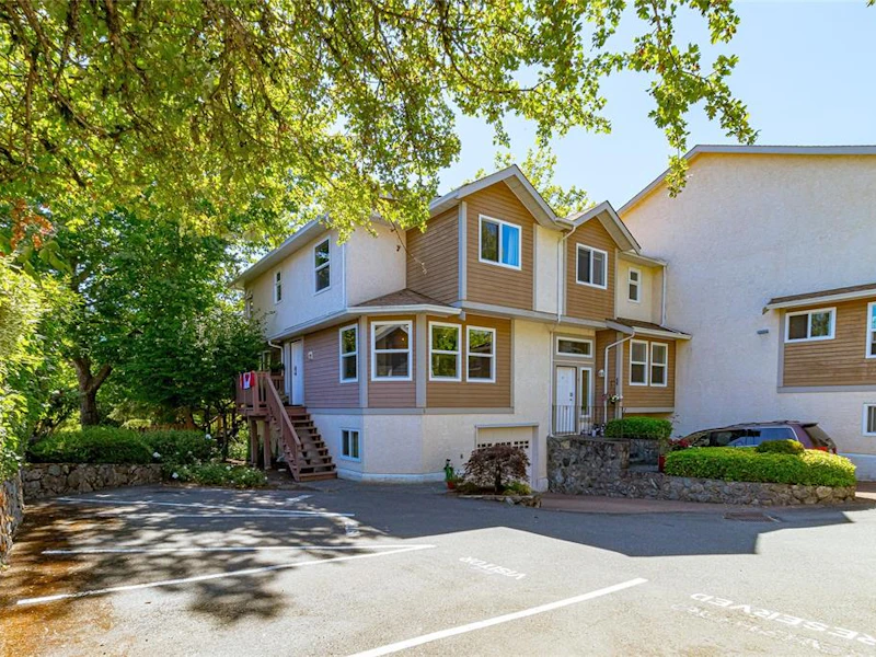 5 - 4580 West Saanich Road, Saanich BC V8Z 3G4