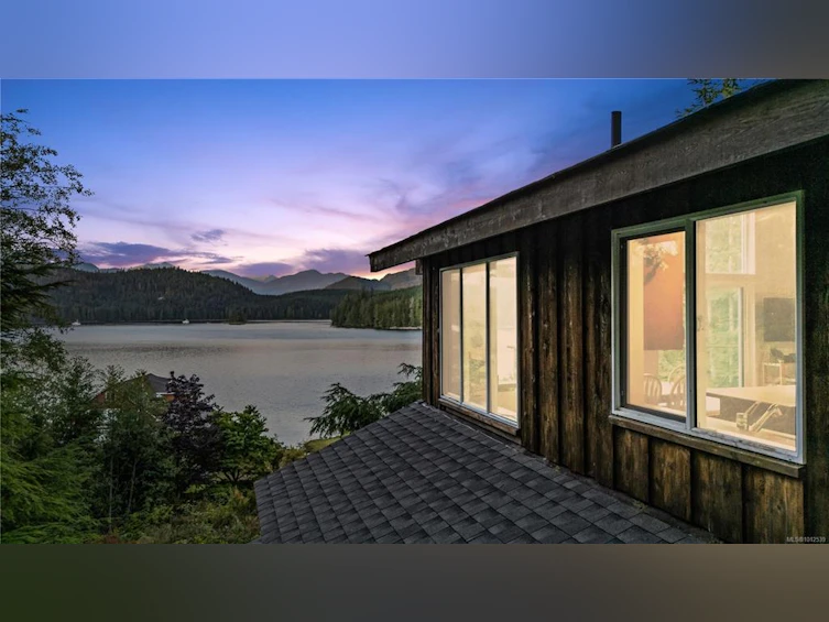 6 Cherry Lane, West Thurlow Island, BC, V0P 1B0 - 69