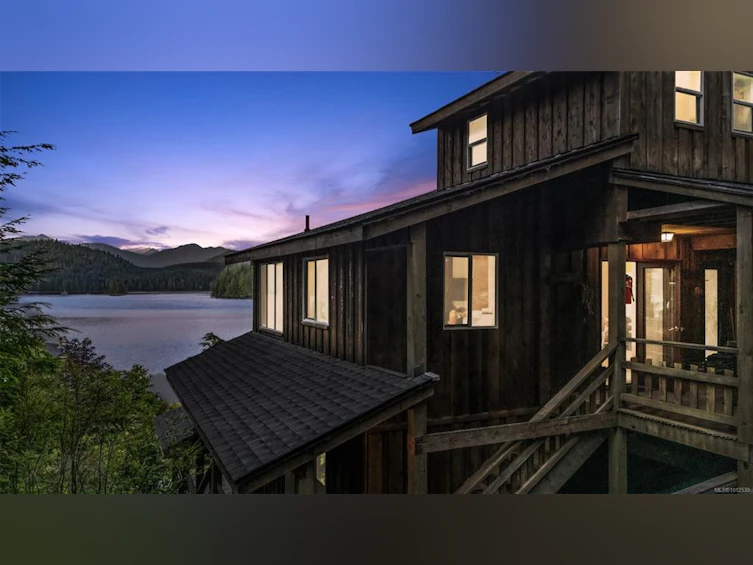 6 Cherry Lane, West Thurlow Island, BC, V0P 1B0 - 66