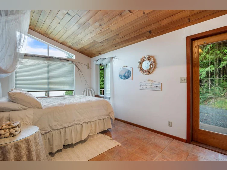 6 Cherry Lane, West Thurlow Island, BC, V0P 1B0 - 39