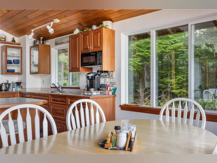 6 Cherry Lane, West Thurlow Island, BC, V0P 1B0 - 33