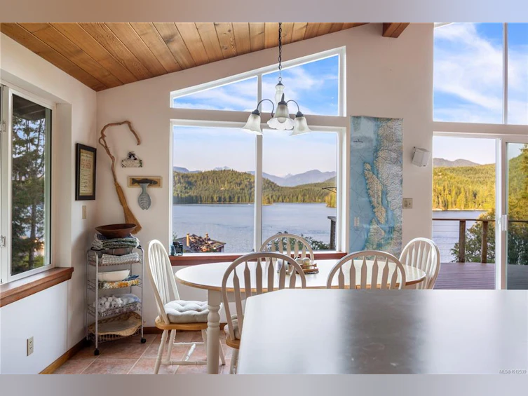 6 Cherry Lane, West Thurlow Island, BC, V0P 1B0 - 18
