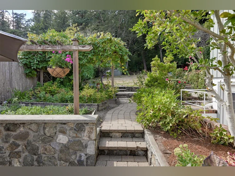 4270 Parkside Crescent, Saanich, BC, V8N 2C3 - 32