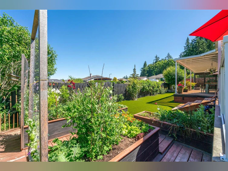 500 Muirfield Close, Qualicum Beach, BC, V9K 2J9 - 28