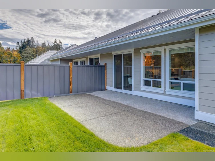 1195 Lee Road, French Creek, BC, V9P 2L2 - 14