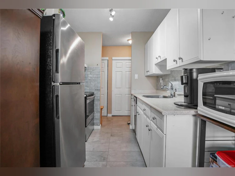 202-1040 Rockland Avenue, Victoria, BC, V8V 3H5 - 8
