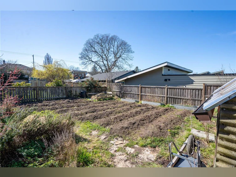 3228 Seaton Street, Saanich, BC, V8Z 3V7 - 33