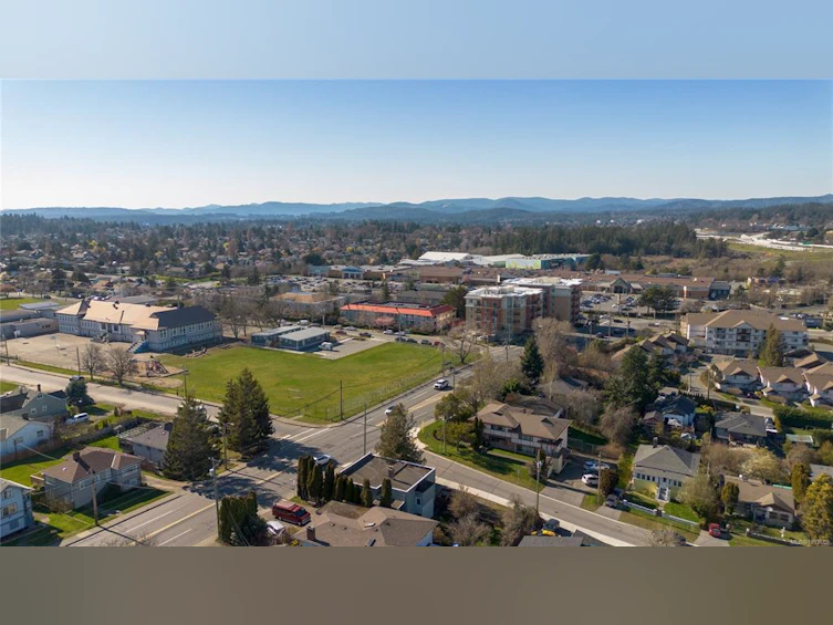 3228 Seaton Street, Saanich, BC, V8Z 3V7 - 22