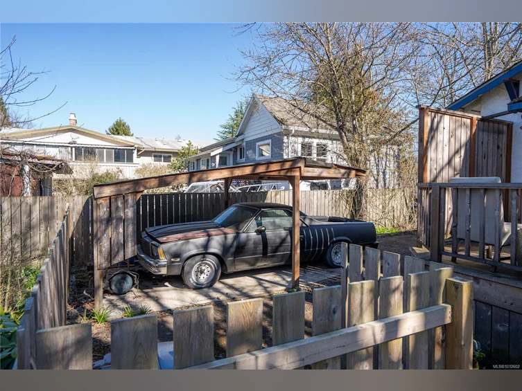 3228 Seaton Street, Saanich, BC, V8Z 3V7 - 26