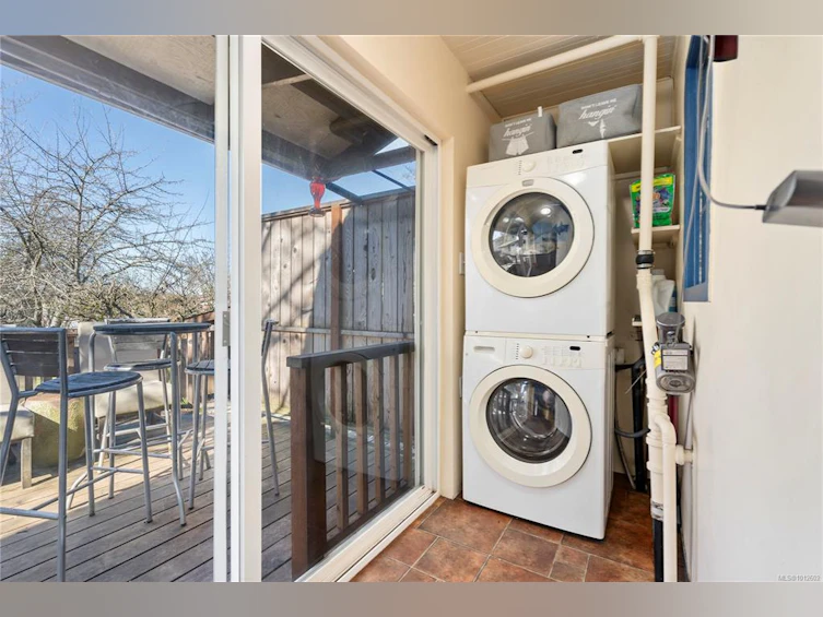 3228 Seaton Street, Saanich, BC, V8Z 3V7 - 18