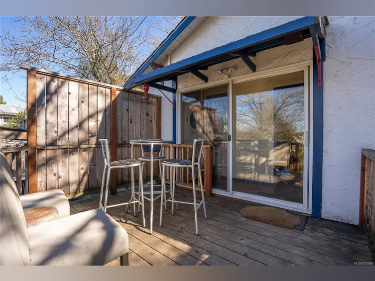 3228 Seaton Street, Saanich, BC, V8Z 3V7 - 24