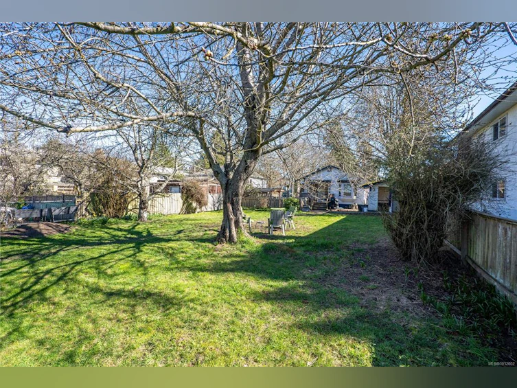 3228 Seaton Street, Saanich, BC, V8Z 3V7 - 31