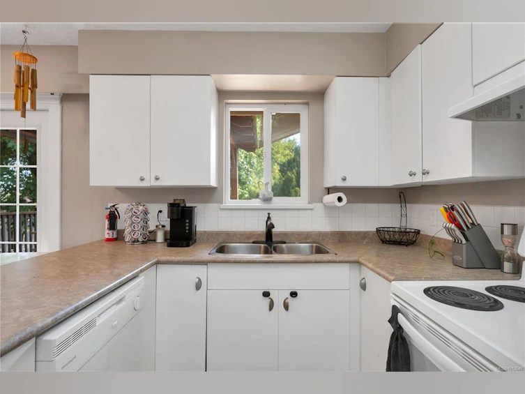 1985 Penfield Road, Campbell River, BC, V9W 5N7 - 5