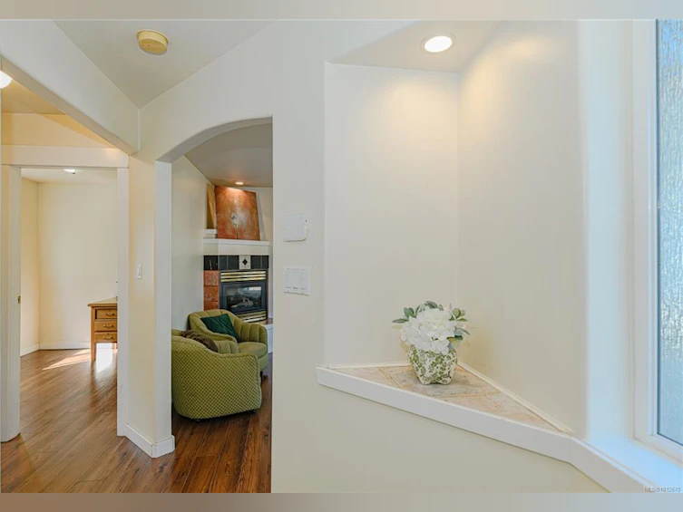 655 Sumas Street, Victoria, BC, V8T 5L1 - 3