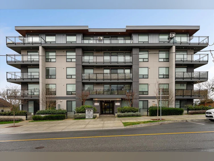 201-119 Haliburton Street, Nanaimo, BC, V9R 4V9 - 13
