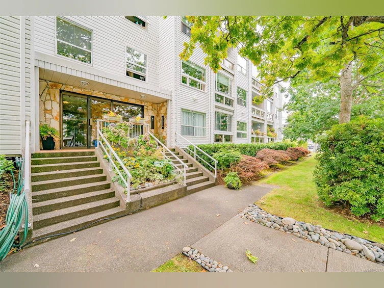205-100 Dawes Street, Nanaimo, BC, V9S 1A3 - 24
