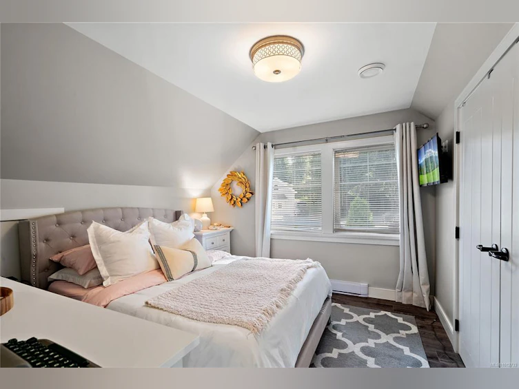 1958 Llewellyn Place, North Saanich, BC, V8L 1G5 - 40