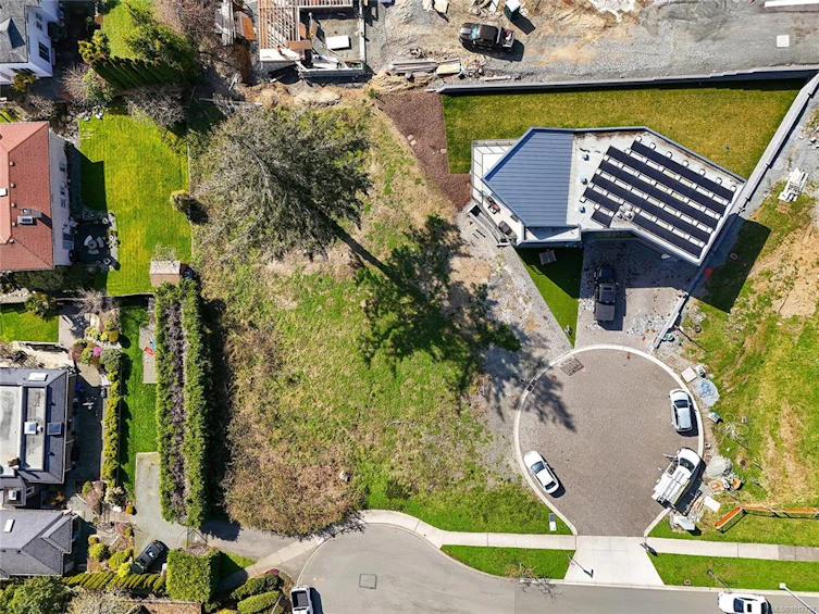 805 Yole Place, Saanich, BC, V8Y 3B1 - 8