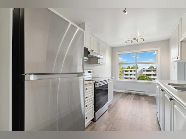 406-1580 Christmas Avenue, Saanich, BC, V8P 2X2 - 19