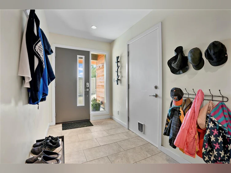 1-2830 Irma Street, Victoria, BC, V9A 1S2 - 23