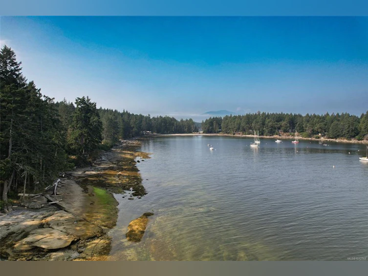 451 Berry Point Road, Gabriola Island, BC, V0R 1X1 - 42