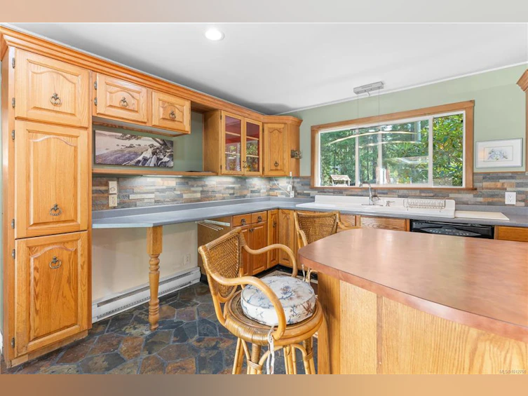 451 Berry Point Road, Gabriola Island, BC, V0R 1X1 - 8
