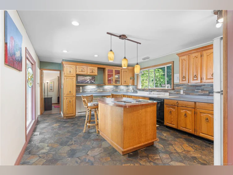451 Berry Point Road, Gabriola Island, BC, V0R 1X1 - 6