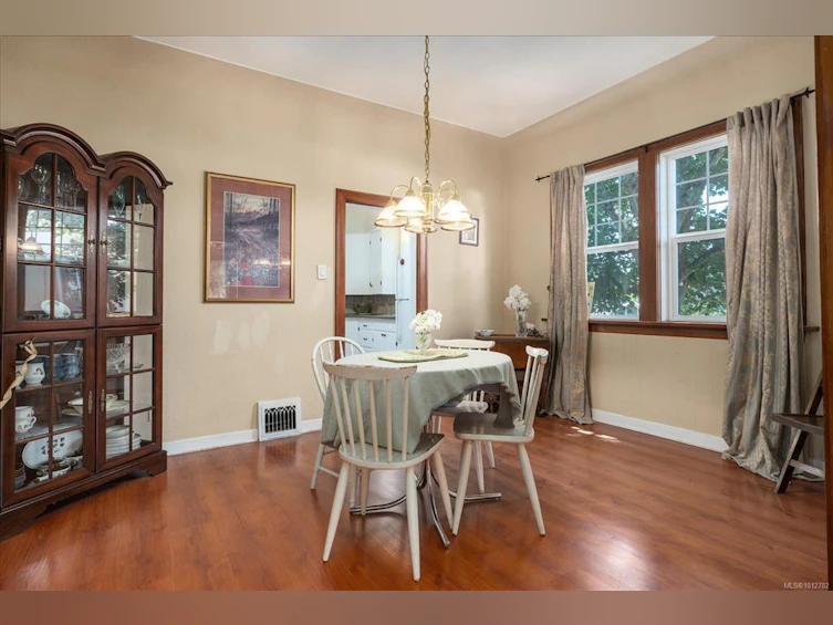 612 Fourth Street, Nanaimo, BC, V9R 1T7 - 8